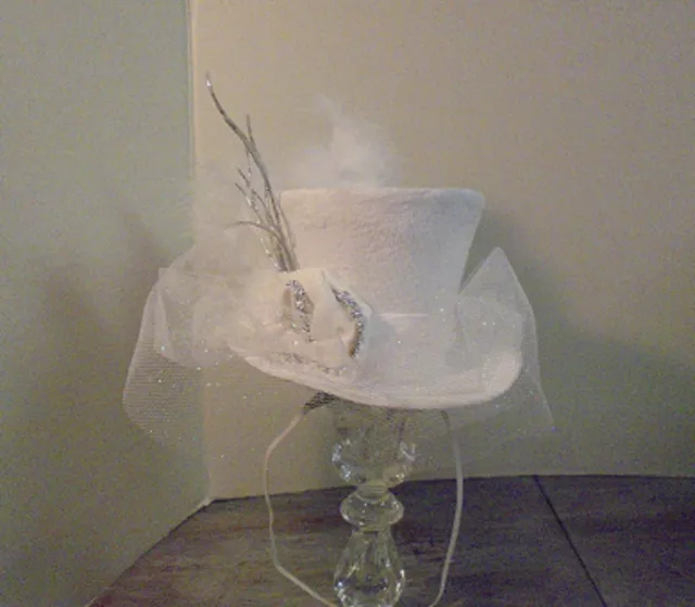 Mini Top Hat, Burlesque, SteamPunk,  Alice in Wonderland, Wedding, Party,  Great