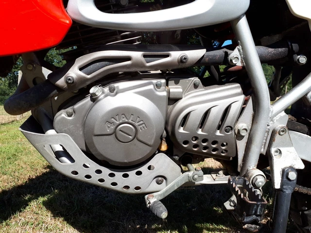 Moto HYOSUNG 125 XRX 2