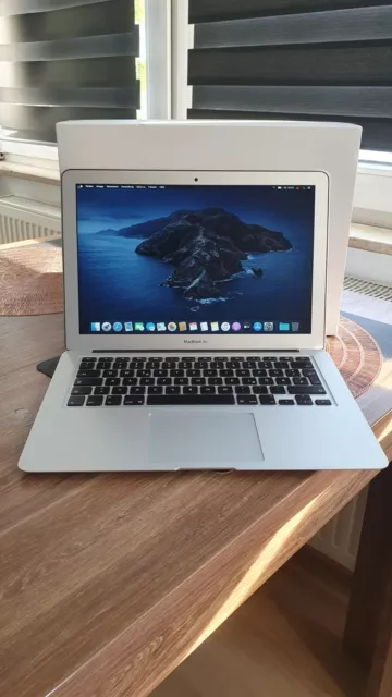 Apple MacBook Air 13,3 Zoll (128GB SSD, Intel Core i5 5. Gen., 2,90GHz, 8GB RAM)