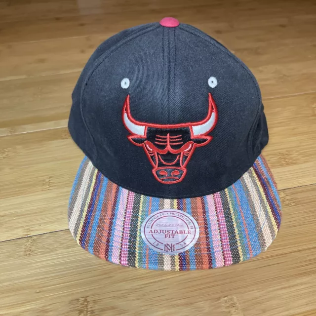 CHICAGO BULLS VINTAGE Mitchell And Ness Snapback Hat Cap Black Colorful ...