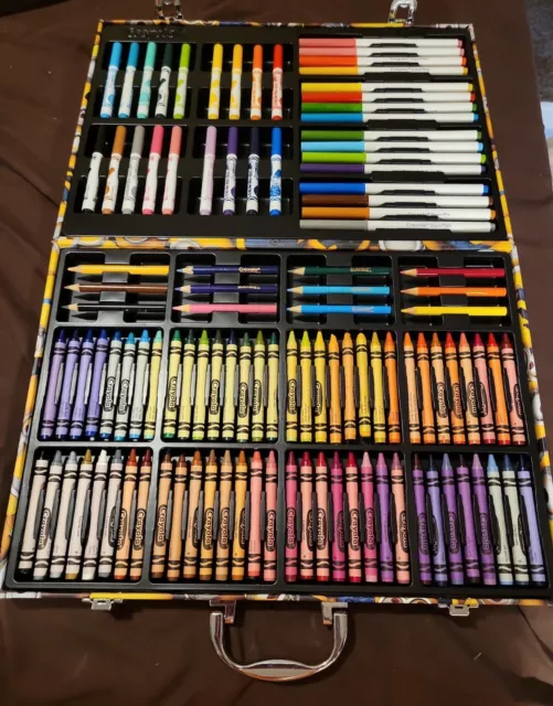 https://www.picclickimg.com/Zz0AAOSwaiFiv2h5/Crayola-Despicable-Me-Inspiration-Art-Case-120-Pieces.webp