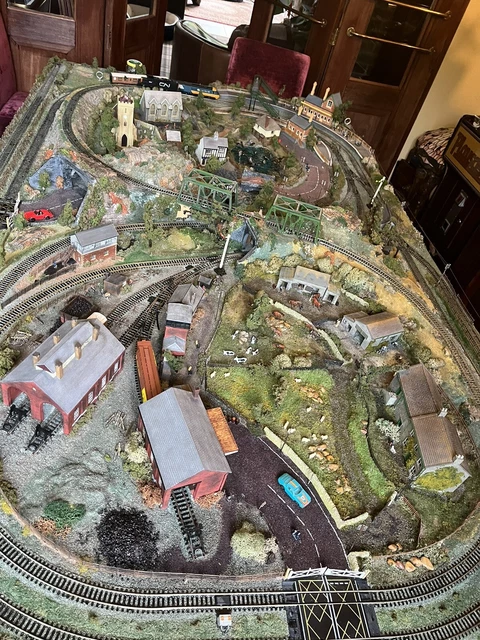 LARGE MODEL RAILWAY layout £1,200.00 - PicClick UK