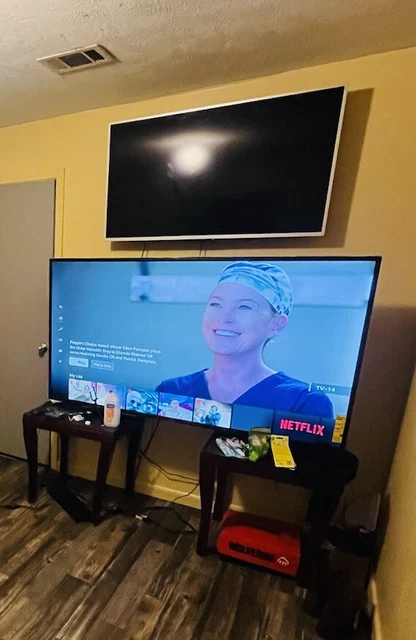 VIZIO V705G3 70 inch 2160p(4K) LED Smart TV