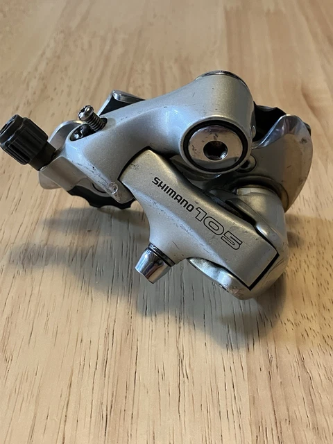 dérailleur arriére SHIMANO 105 RD-1056 8 vitesses speed