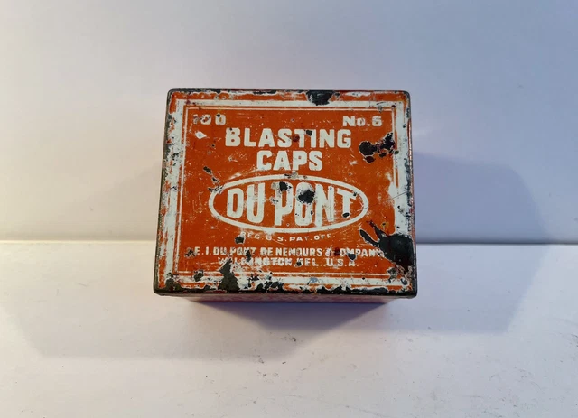 Vintage DuPont Blasting Cap Tin,No.6,Explosives Tin,Mining,Look
