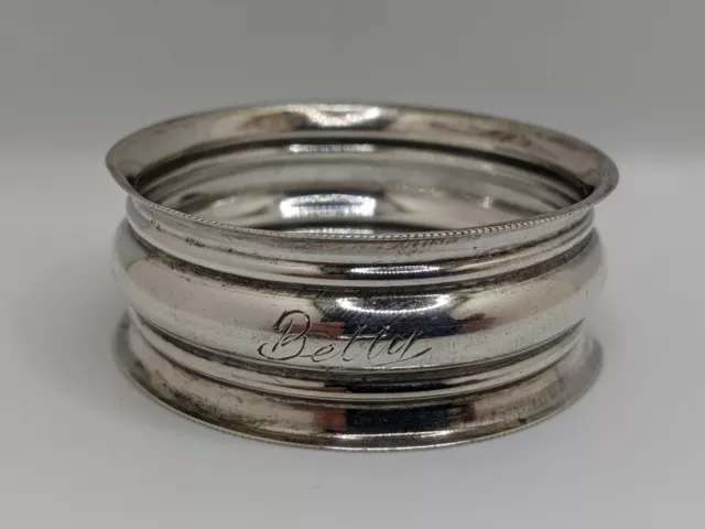 Vintage English Sterling Silver Napkin Ring "Betty" name engraving, dated 1942