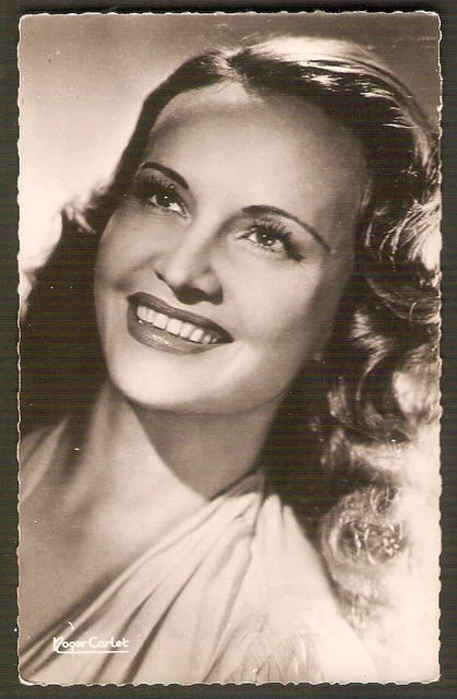 Ginette LECLERC carte postale  vintage CINEMA  Ed . Globe(photo Roger Carlet)