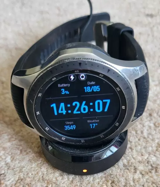 Samsung r800 silver deals