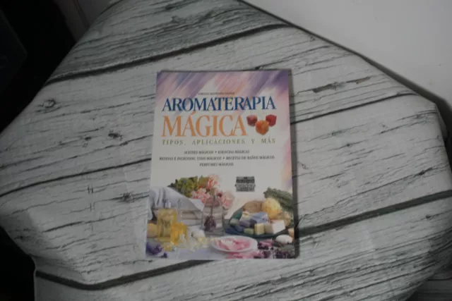 Libro Español de Aromaterapia Mágica