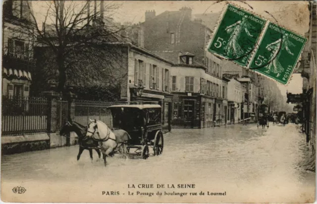 CPA PARIS 15e - La Passage du boulanger rue de Lourmel (63772)