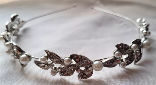 NEW Ornate leaf crystal pearl design silver plated headband fashion hair wedding