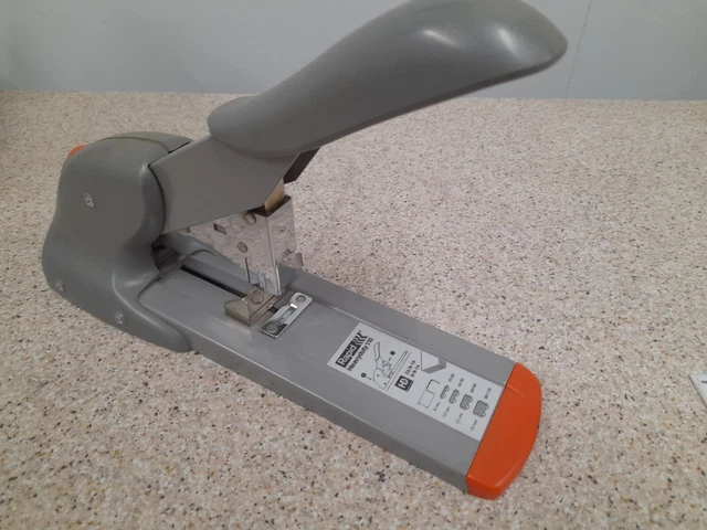 Rapid Heavy Duty 110 Stapler