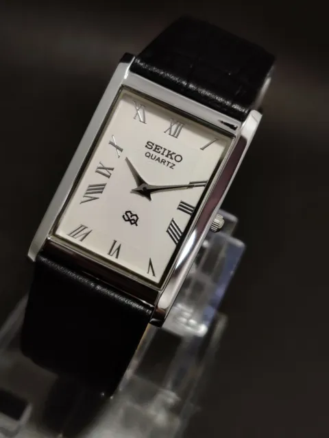 Rare Seiko Quartz Slim Men's Wrist Watch New Fashion Watch Battery White Dial