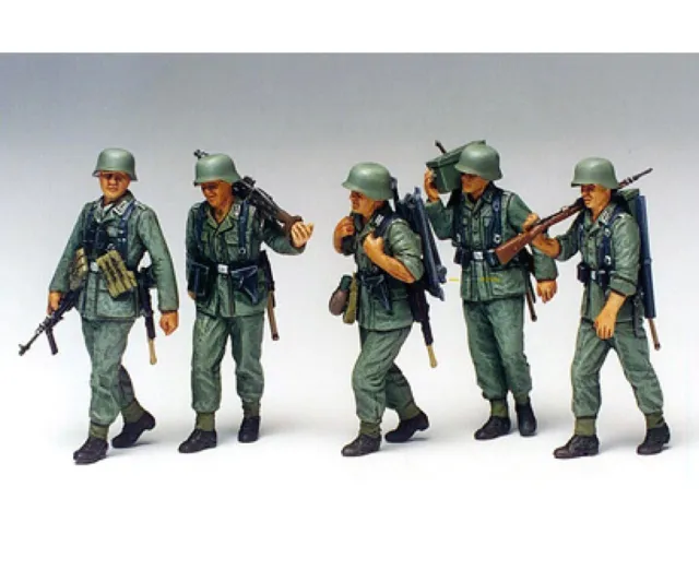 Tamiya WWII Figuren Set MG-Trupp im Manöver 1:35 Plastik Modellbau Militär