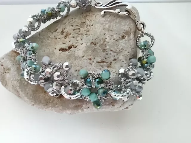 Bracciale Fatto A Mano All'uncinetto Con Cristalli