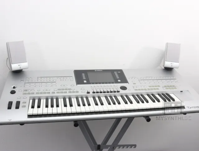 Yamaha Tyros 3 Workstation Keyboard inkl. Lautsprecher + 1 Jahr Gewährleistung