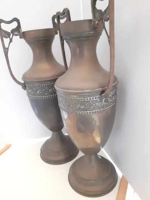 Paire de Vases Amphores en laiton, belle patine, Art-Déco,  '30, décor lierre