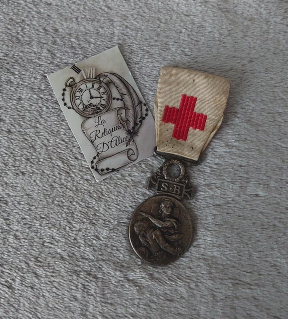 Médaille Secours Aux Blessés 1864-1866 - Société Française - Insigne Historique - État D'usage