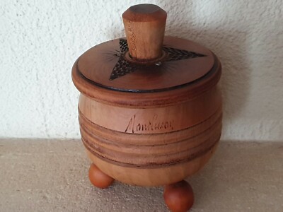 Pradiec sculptée et peinte " Bretons " signée R Bonbonnière en bois 