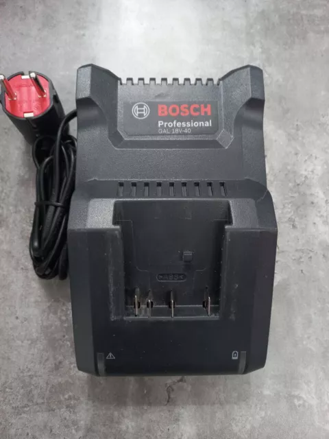 BOSCH GAL 18V-40 Akku-Ladegerat Multi-Volt (10,8-18V) 220V 95W Gebraucht