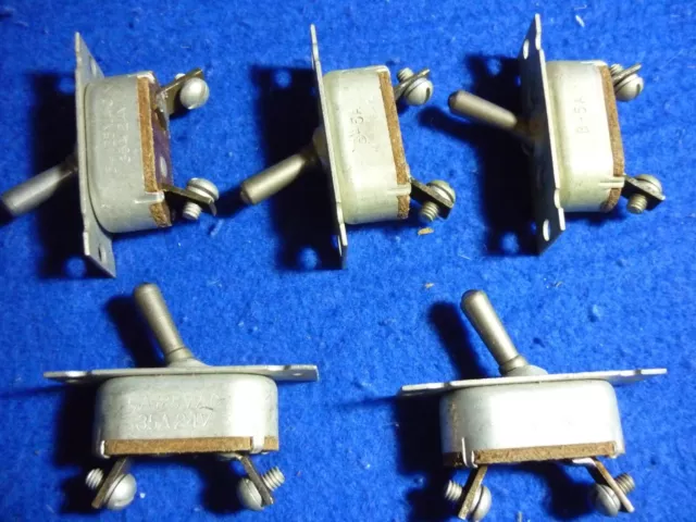 ON/OFF Toggle Switch Vintage WWII Warbird Aircraft Cutler Hammer B-5A AN3022-2