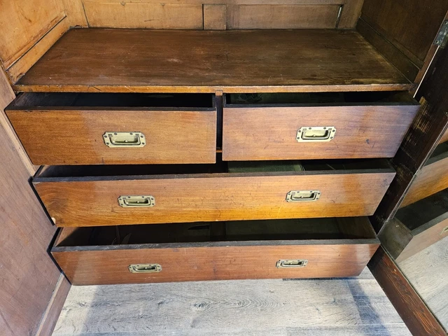 Victorian Mahogany Three Door Wardrobe 2