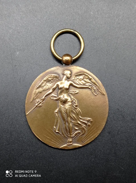 Médalle nterallée de la vctore 1914-1918