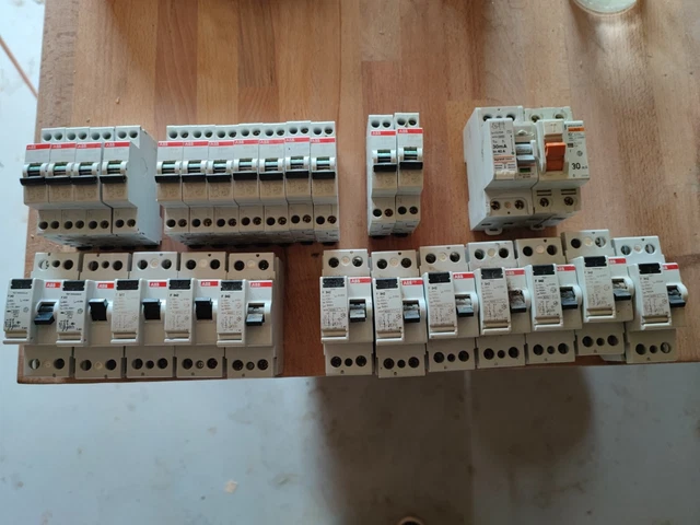 LEGRAND - Disjoncteur phase + n 10A auto pas cher