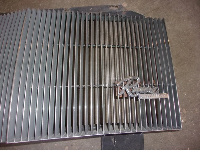 1985 Buick Riviera Grill Oem Used Gm Part Radiator Grille Front 3