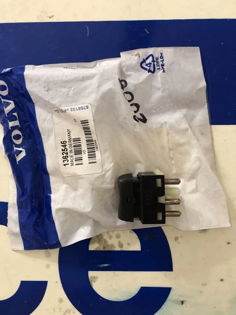 Volvo 240 260 – Maître Cylindre De Frein Arrière – NOS – OEM 1228688 – Pièce Stock