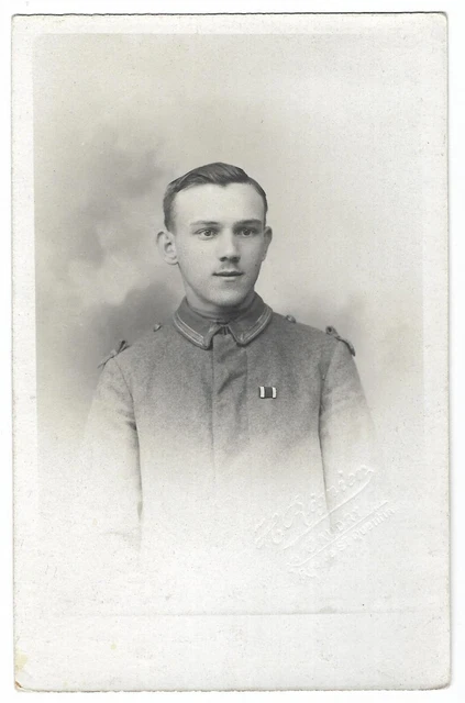 Foto-AK Portrait Atelier CAUDRY Uniform M15 feldgrau EK-Bandspange Frankreich