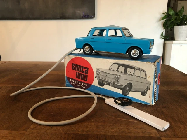 France Jouet – Peugeot 404 Téléguidée – Plastique – Boîte D'origine – L 21 Cm – Bon état