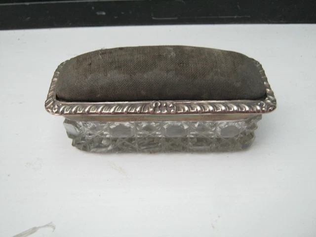 Antica spilla cuscino cappello argento sterling Chester 1902 di James Deakin