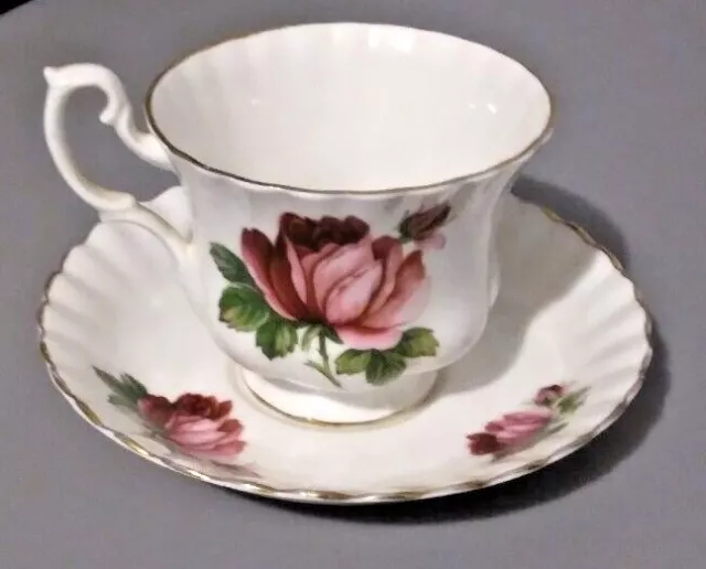 VTG Royal Albert Tea Cup & Saucer, England Bone China, Pink Roses FAB! c1960s