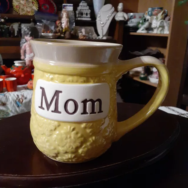 https://www.picclickimg.com/a1UAAOSwM99lNKZ~/Cracker-Barrel-Mom-Embossed-Coffee-Mug-Cup-Yellow.webp
