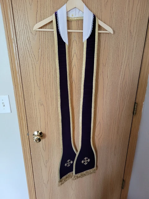 Priest Purple/White Stole with Cross Reversible Sacrament of Penance Priest Purple/White Stole with Cross Reversible Sacrament of Penance