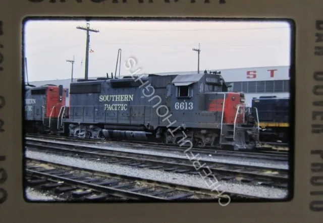 Original '72 Kodachrome Slide SP Southern Pacific 6613 GP35 Cincinnati, OH 34R36