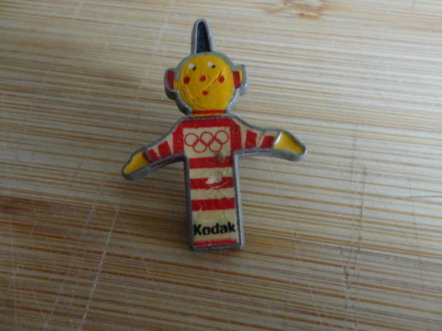 PIN'S PHOTO - Photo Photographie - Appareil photo KODAK Fun - JO Jeux