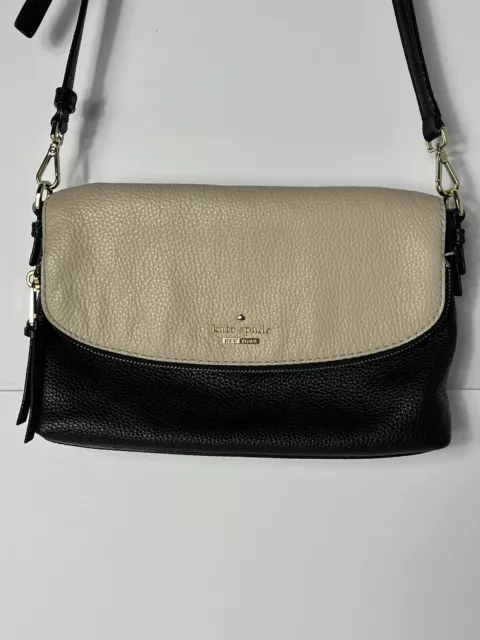 Kate Spade New York creme/black purse w/ shoulder strap RN0102760 used