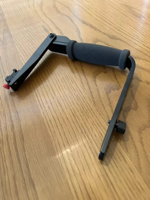 Stroboframe Quick-Flip Camera Bracket With Cold Shoe Stroboframe Quick-Flip Camera Bracket With Cold Shoe