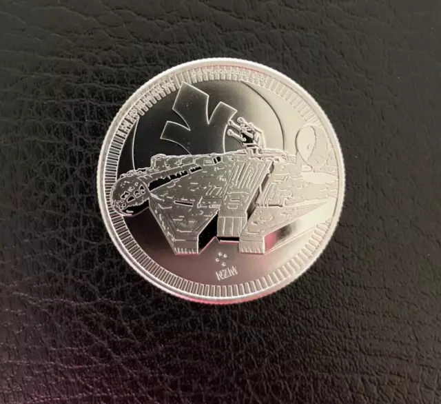 ⭐2021 Niue 1 oz Silver Official Star Wars Millennium Falcon Coin⭐