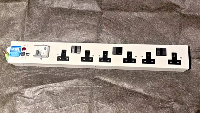 Olson 6 Way 13A Switched Socket Outlet Pdu With Rcd Protection - Brand New Olson 6 Way 13A Switched Socket Outlet Pdu With Rcd Protection - Brand New