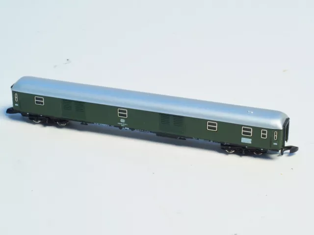 8712 Marklin Z DB Passenger car Baggage in green liveries, no box