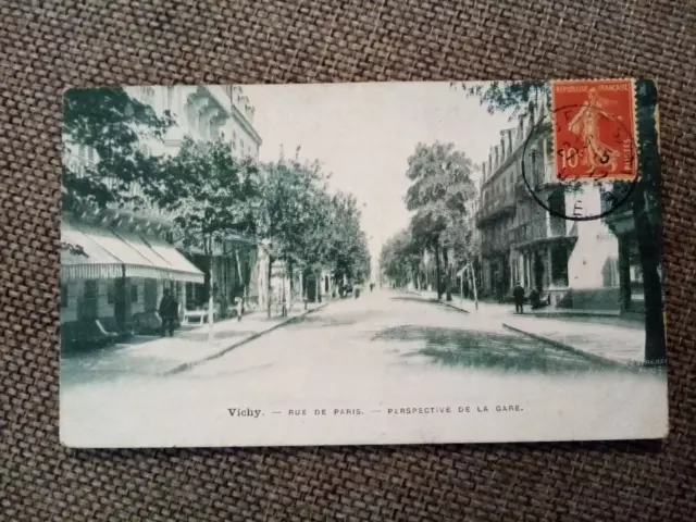 Cpa Vichy Rue De Paris Perspective De La Gare