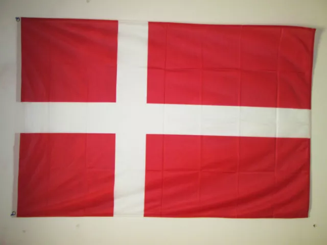 DRAPEAU DANEMARK 150x90cm oeillets - DRAPEAU DANOIS 90 x 150 cm Spécial Extérieu