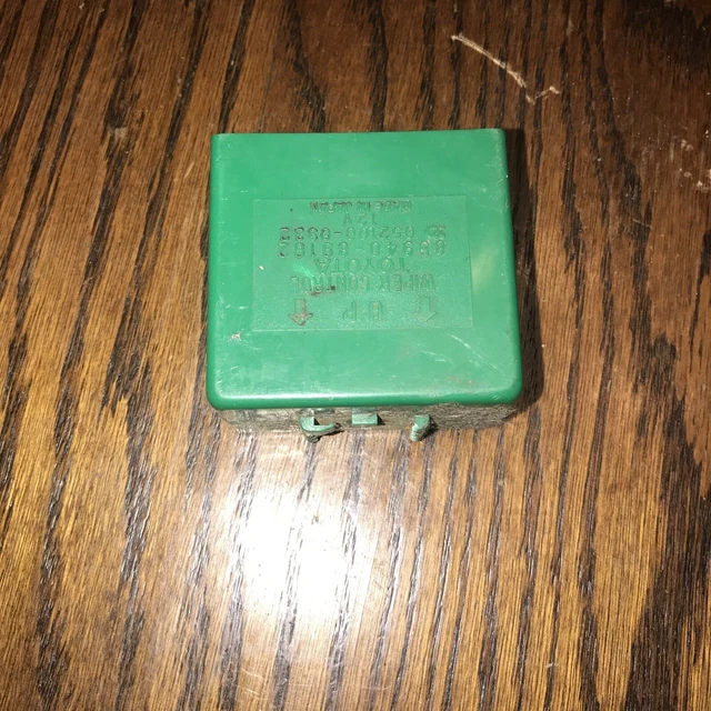 TOYOTA HILUX PICKUP Truck 4Runner WINDSHIELD WIPER RELAY 84 85 86 85940