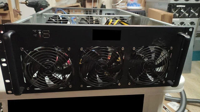 19 ZOLL 4U Rack Mining Server Inter Tech 4W2 Bis Zu 1200W 6 8 GPU 19-zoll-4u-rack-mining-server-inter-tech-4w2-bis-zu-1200w-6-8-gpu