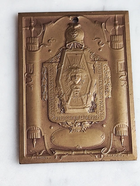 Insigne Union Des Sociétés D'éducation Physique Et Préparation Militaire - France - Occasion