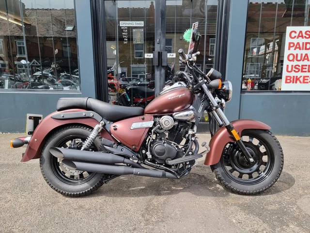 125cc classic motorbike
