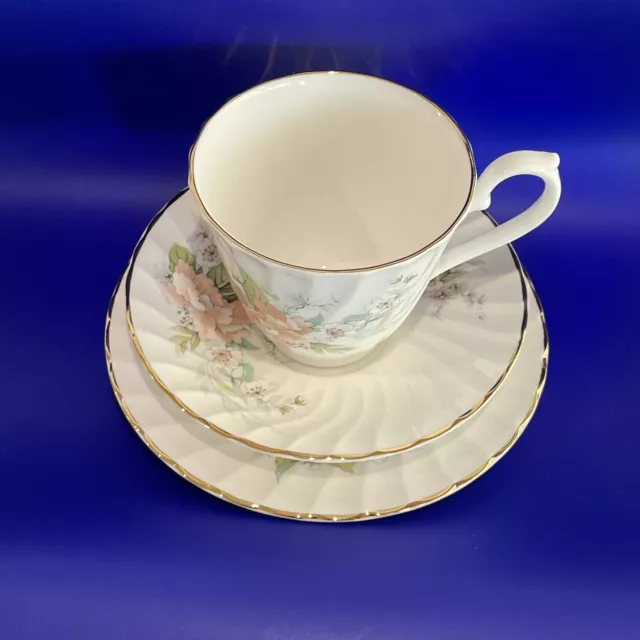 ROYAL SUTHERLAND FINE BONE CHINA TRIO CUP & SAUCER & PLATE  Floral Gold Rim 2